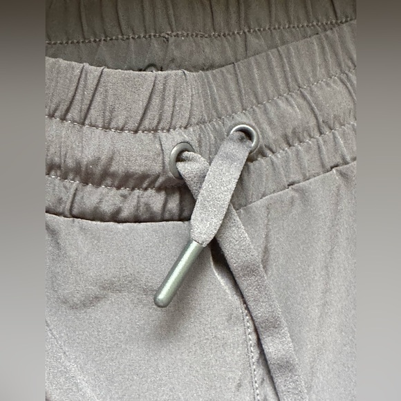 Mondetta Gray Casual Activewear Shorts Elastic Drawstring SZ M Good Cond… - Picture 5 of 12